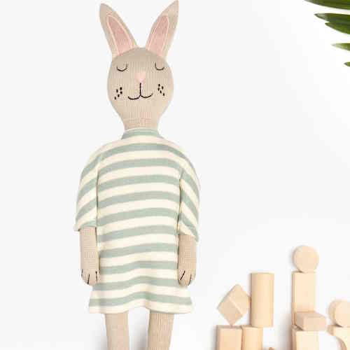 Poupée lapin tricoté en coton biologique – Best Years